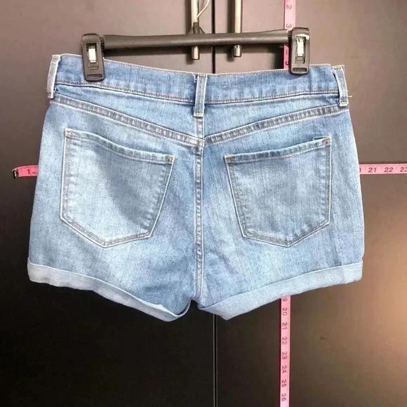 Old Navy High Rise, Cuffed, 4 pocket,belt loop denim shorts - Picture 3 of 7